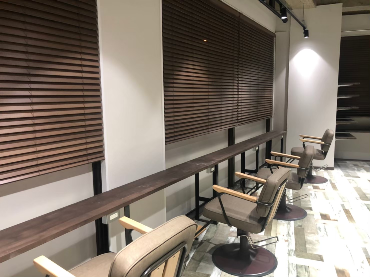 くつろげる上質空間が自慢のサロン